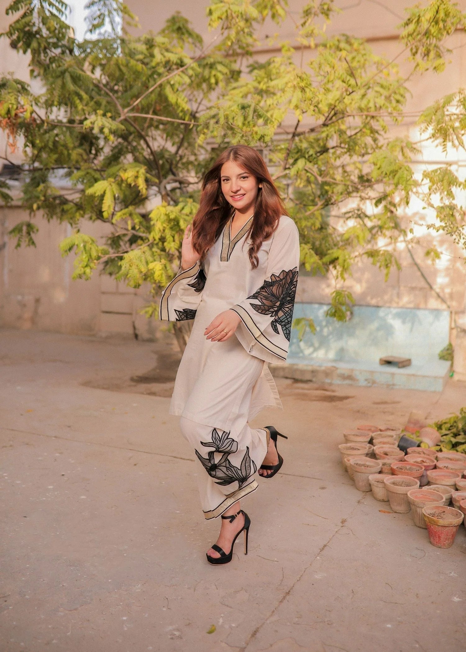 Embroidered V-Neck Lawn 2-Piece Suit – Ivory, Summer Wear
