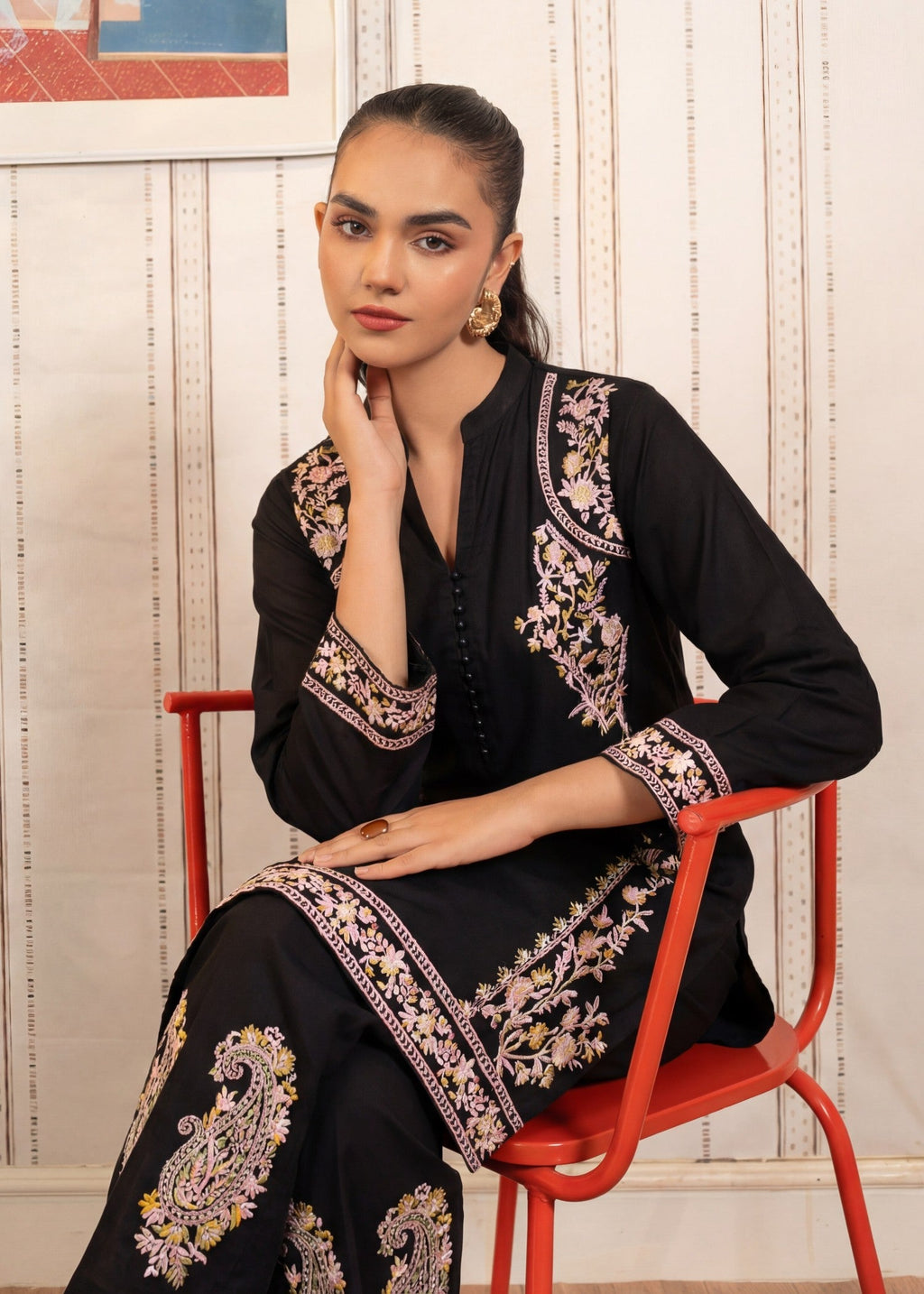 Embroidered Lawn Flapper Suit – Black, Summer Wear