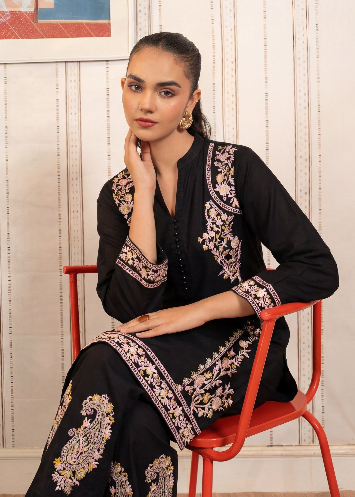 Embroidered Lawn Flapper Suit – Black, Summer Wear