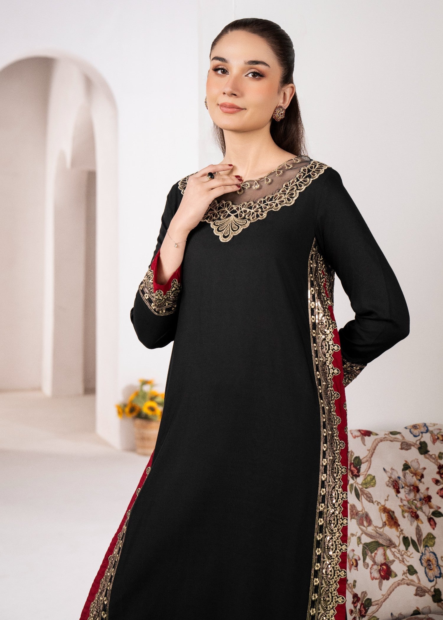 Embroidered Long Kurta Lawn 2-Piece Suit – Black, Festive Wear