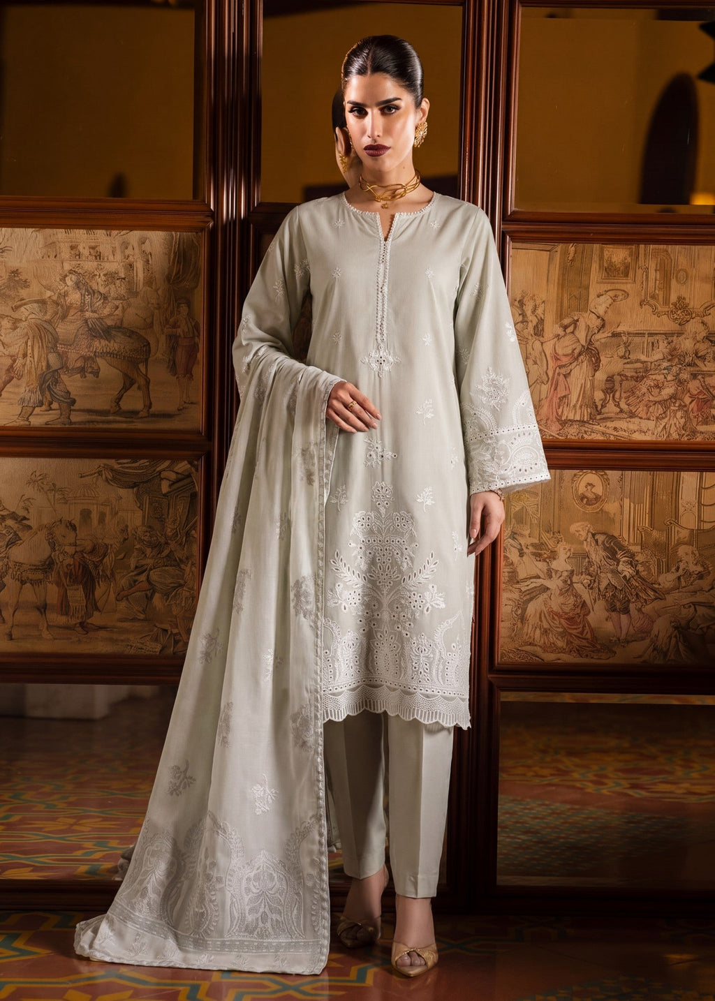 Embroidered Lawn 3-Piece Suit – Ivory, Manaar Dupatta