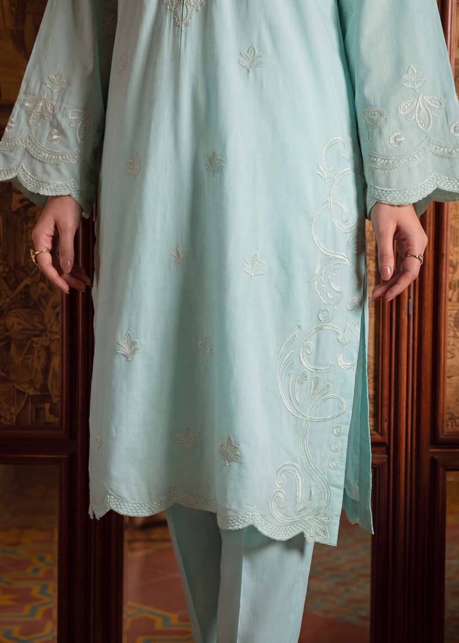 Embroidered Lawn 3-Piece Suit – Cyan, Voile Dupatta