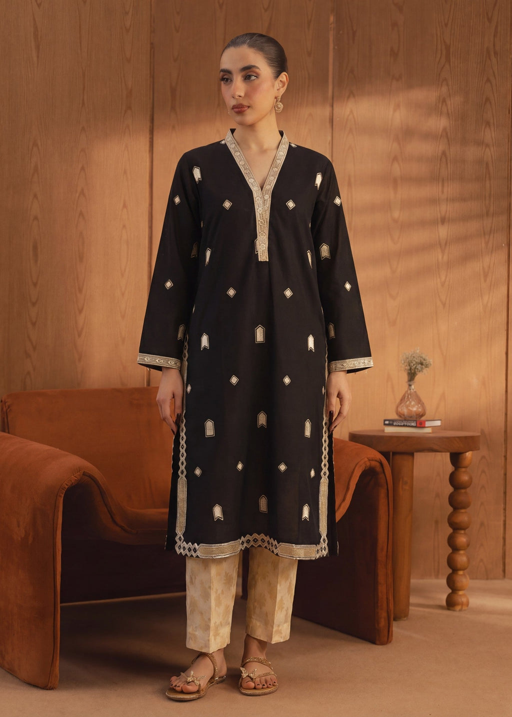 Embroidered Khaddar Shirt, Jacquard Trouser Suit – Black, Winter Wear
