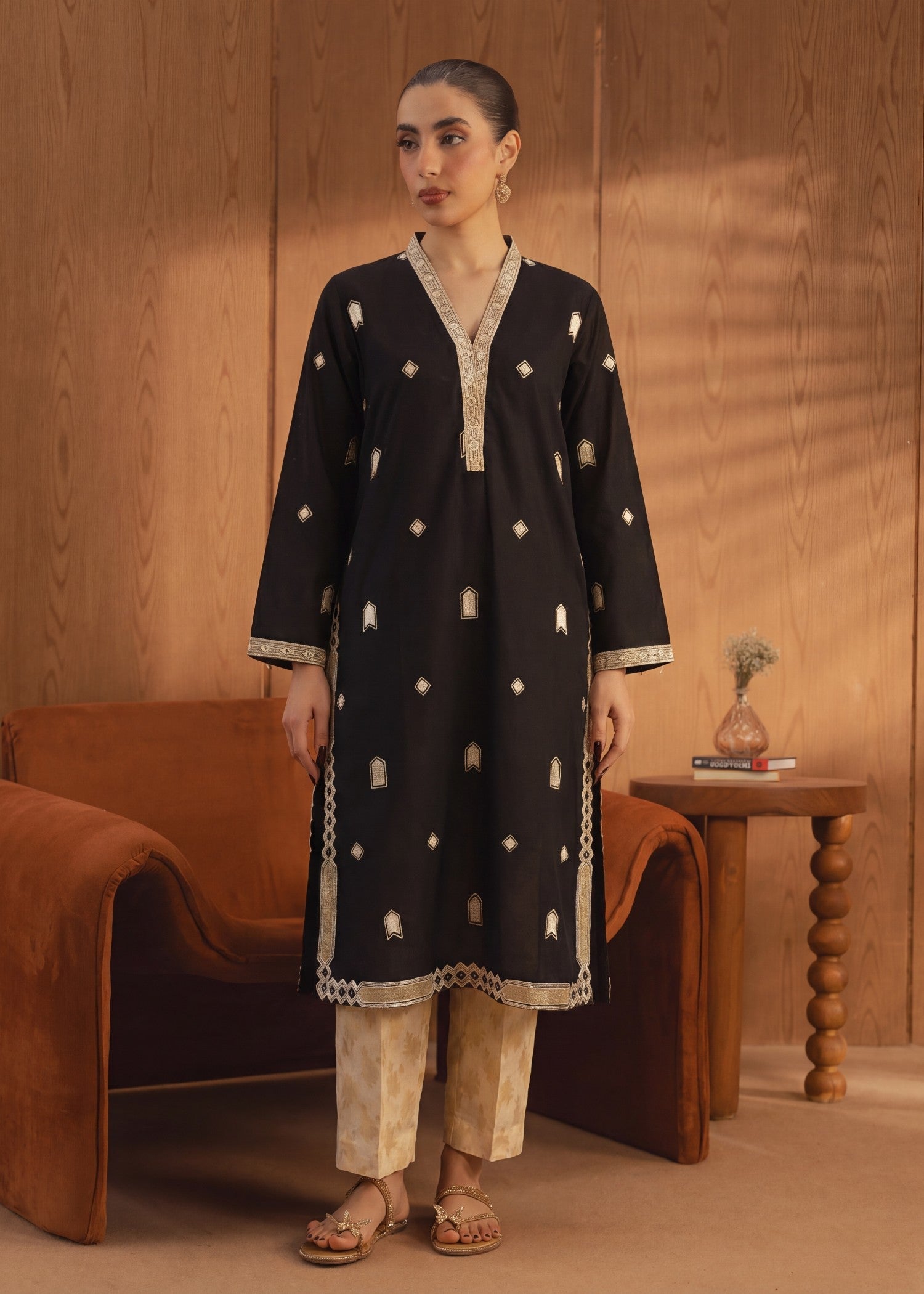 Embroidered Khaddar Shirt, Jacquard Trouser Suit – Black, Winter Wear