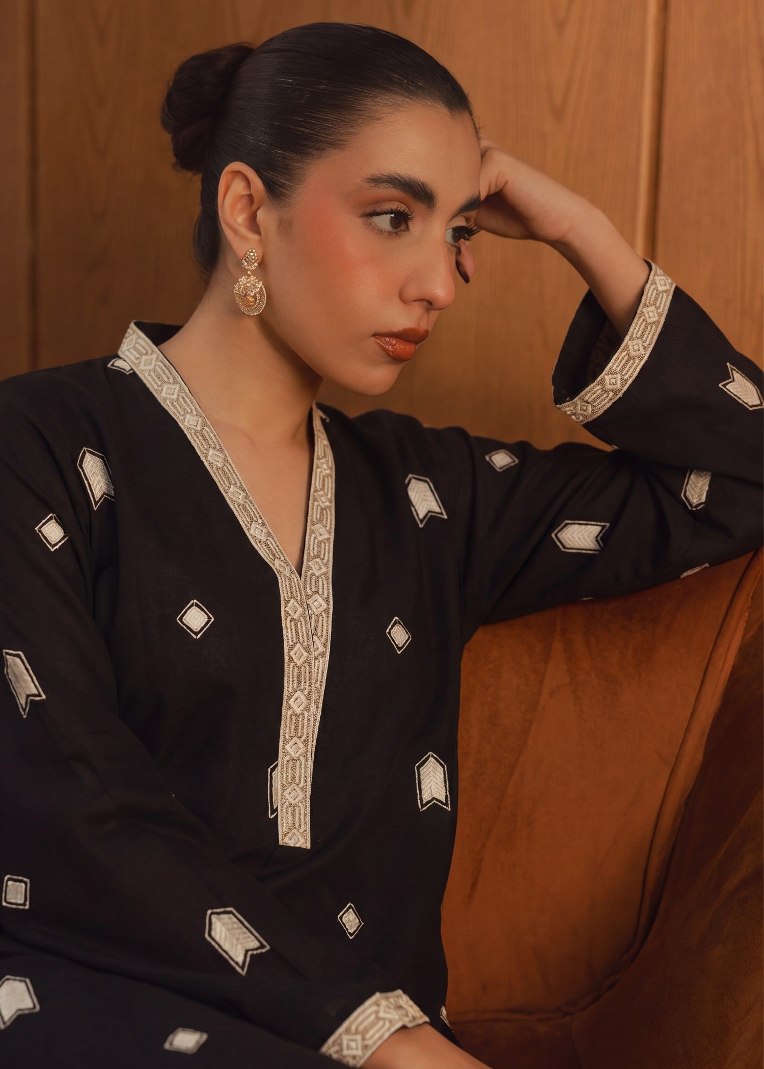 Embroidered Khaddar Shirt, Jacquard Trouser Suit – Black, Winter Wear