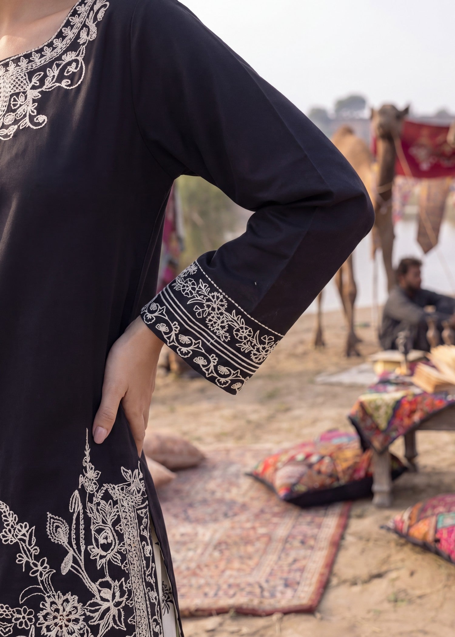Embroidered Lawn 2-Piece Suit – Black, Summer Wear