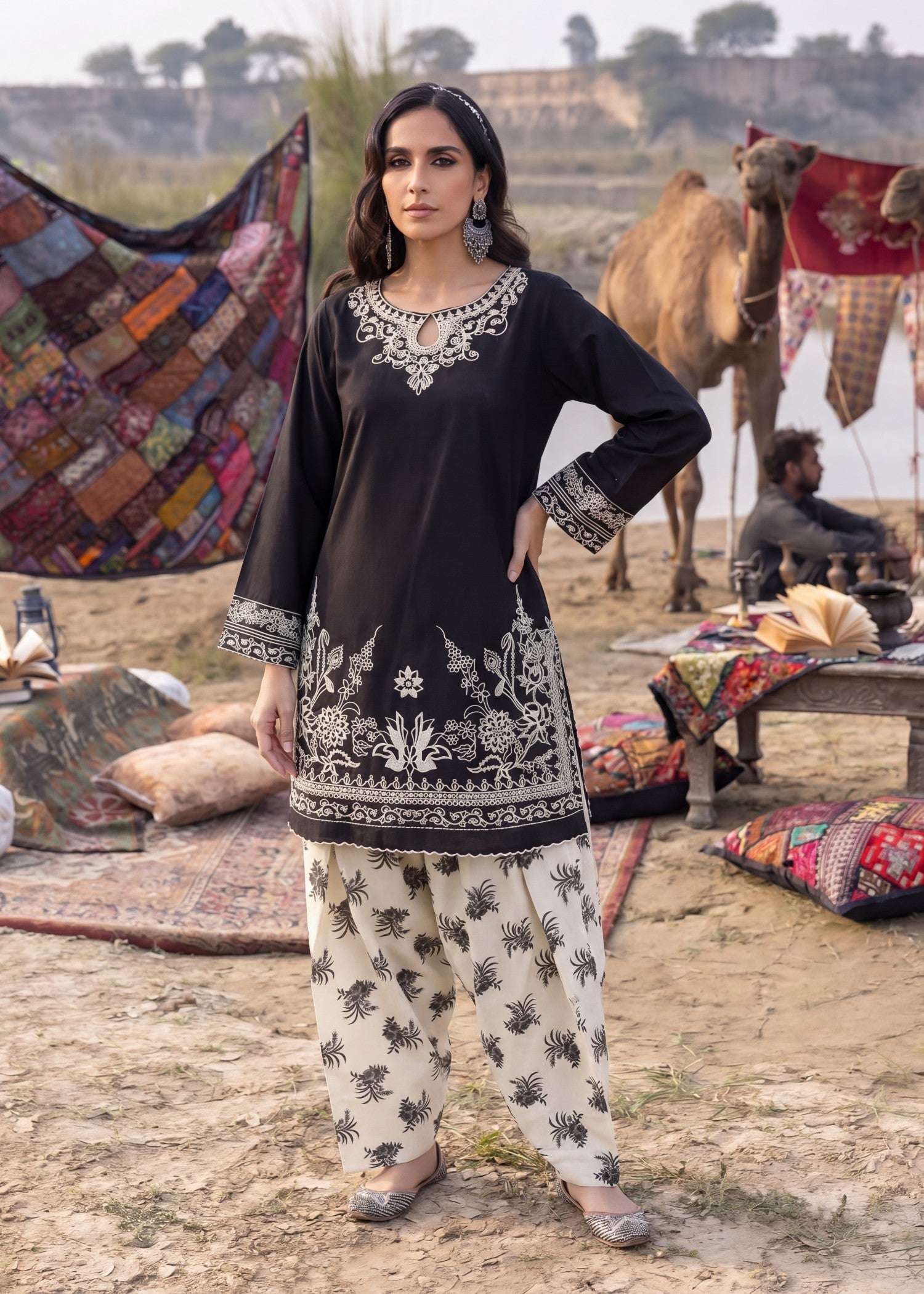 Embroidered Lawn 2-Piece Suit – Black, Summer Wear