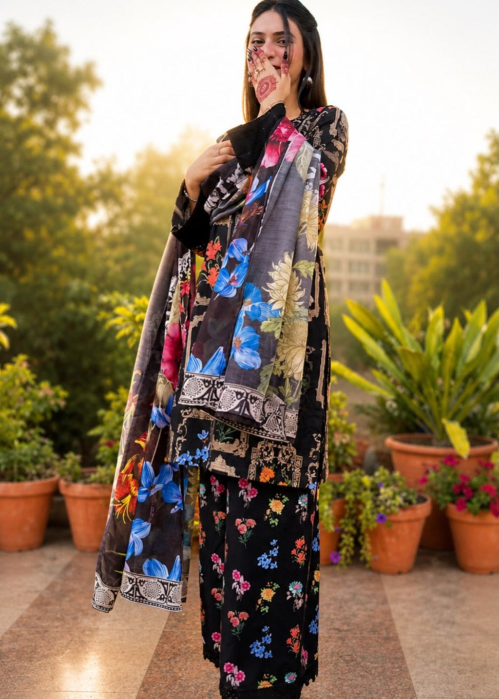 Printed Textured Lawn Straight Kurta 3-Piece Suit – Black, Summer Wear