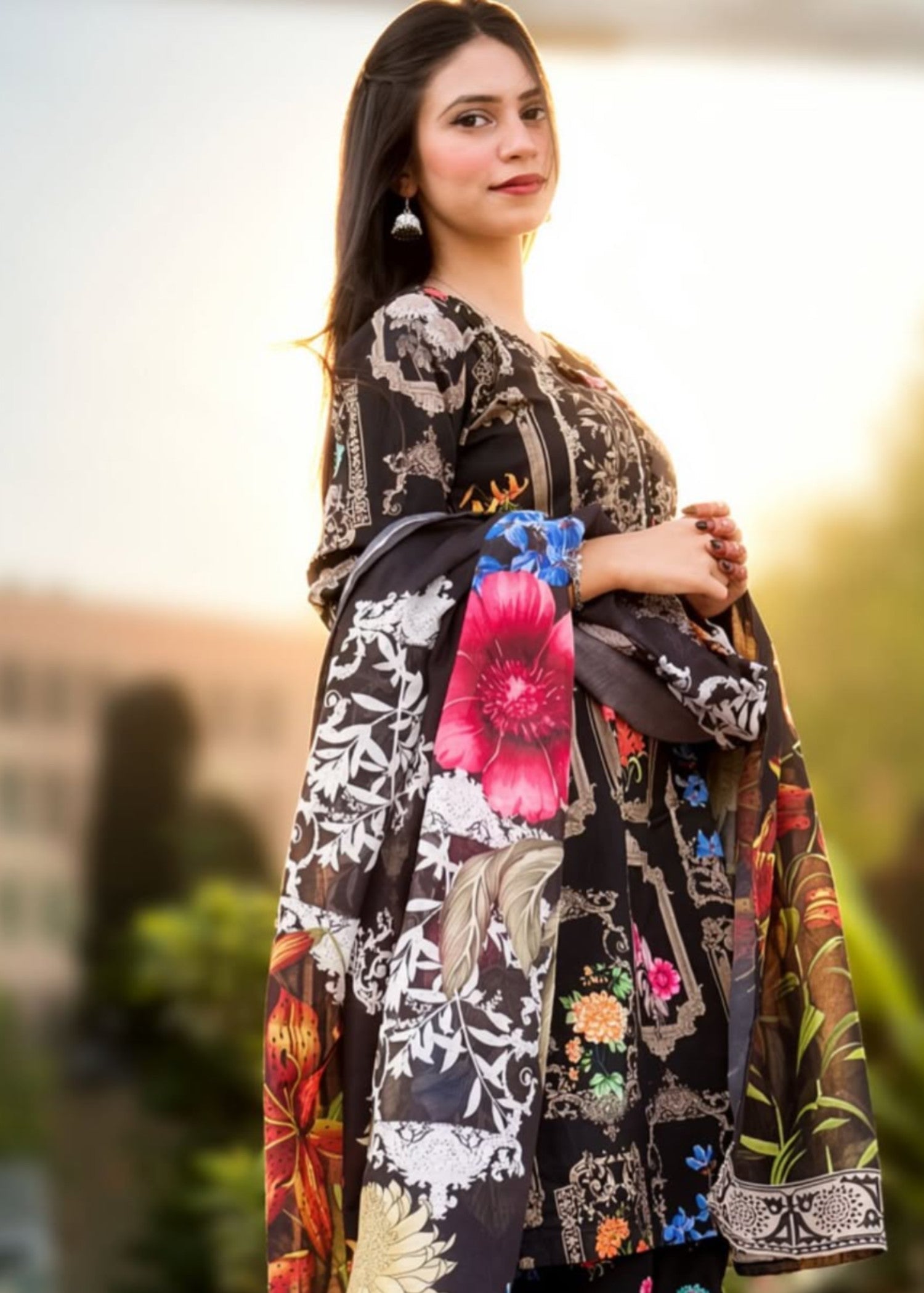 Printed Textured Lawn Straight Kurta 3-Piece Suit – Black, Summer Wear