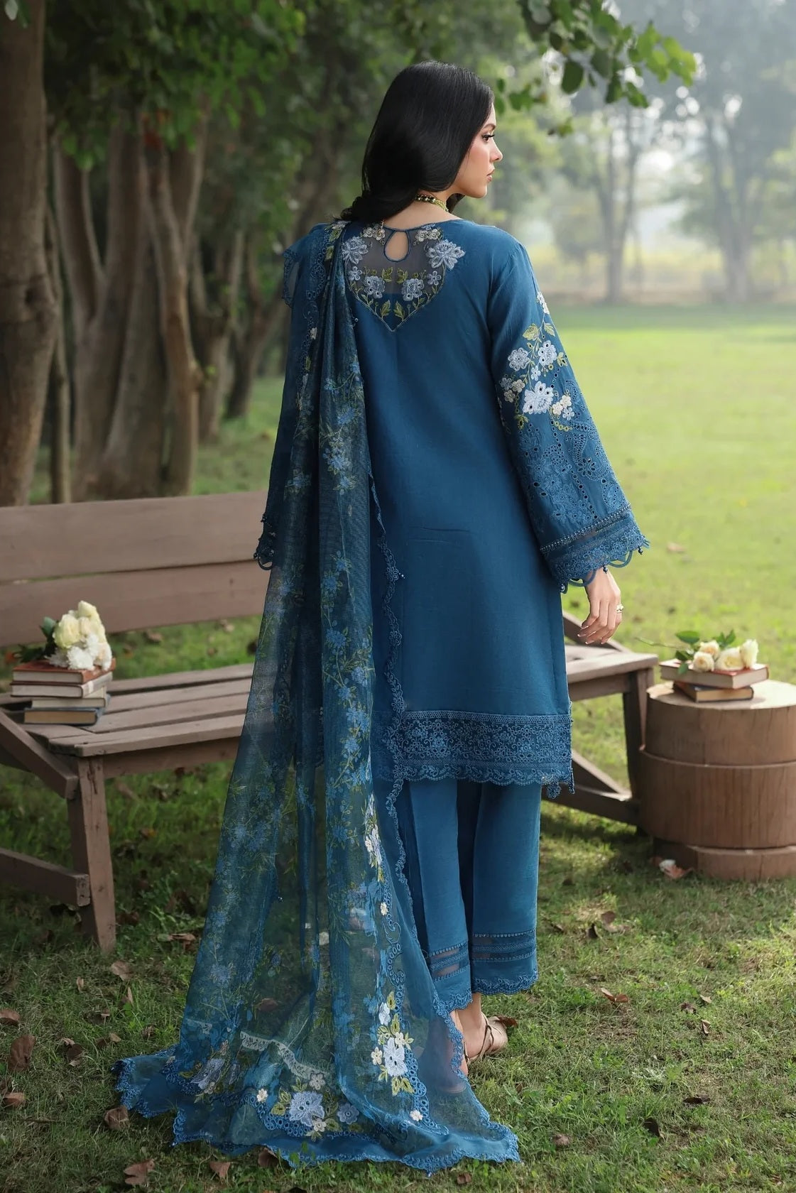 Luxury Festive Lawn Embroidered 3PCS - NY1104