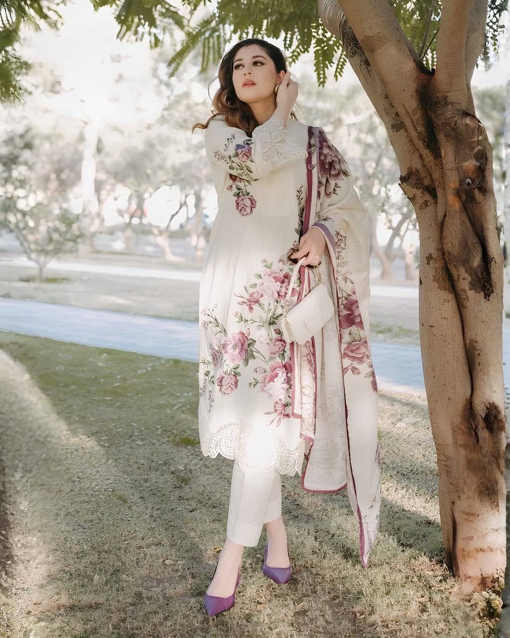Embroidered Lawn 3-Piece Suit – White with Manaar Dupatta, Summer Daily Wear