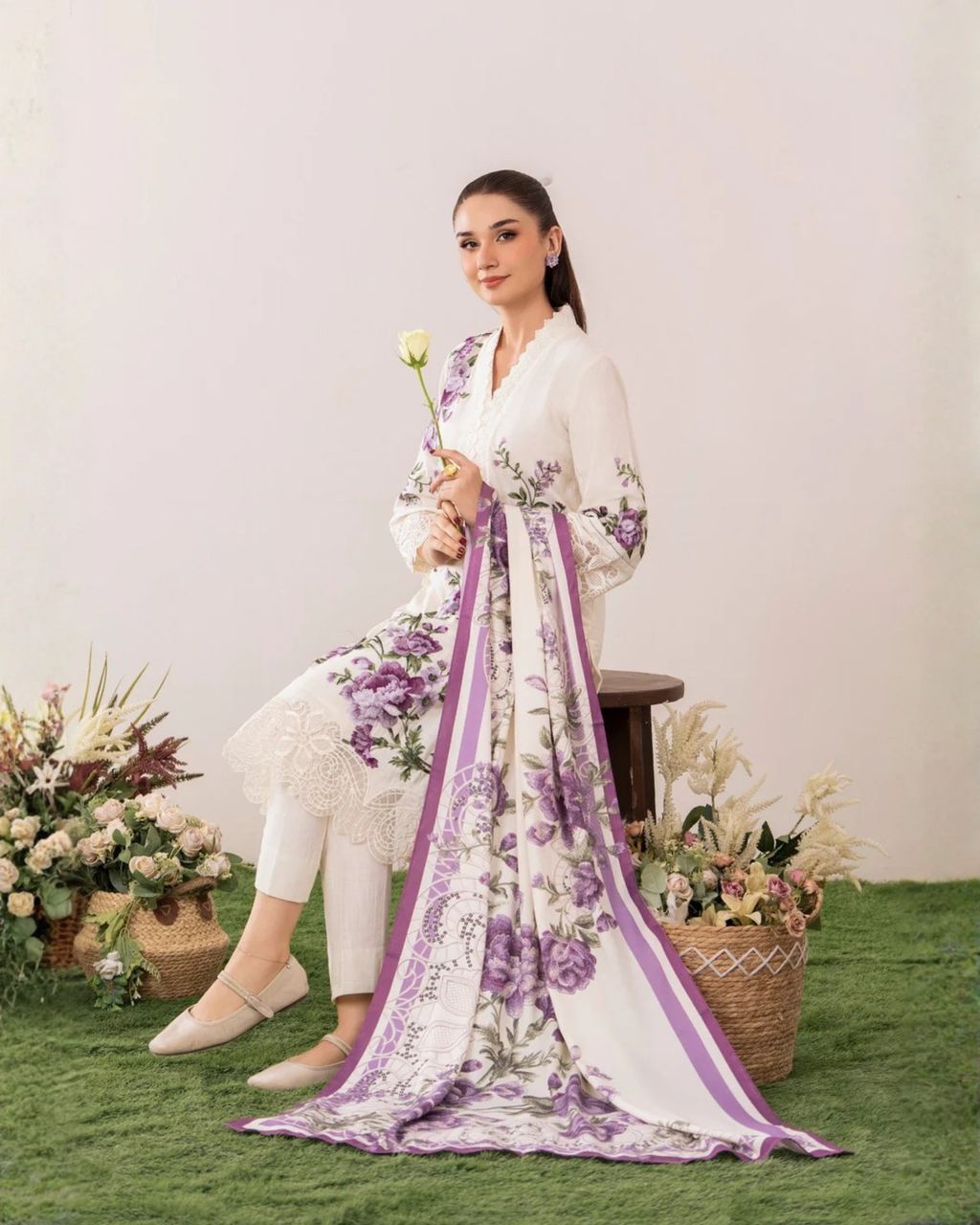 Embroidered Lawn 3-Piece Suit – White with Manaar Dupatta, Summer Daily Wear