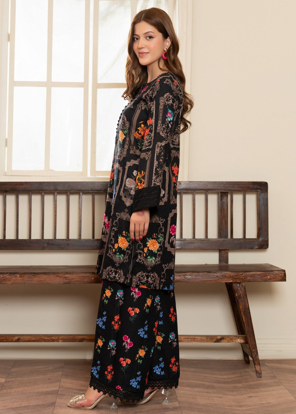 Printed Textured Lawn Straight Kurta 3-Piece Suit – Black, Summer Wear