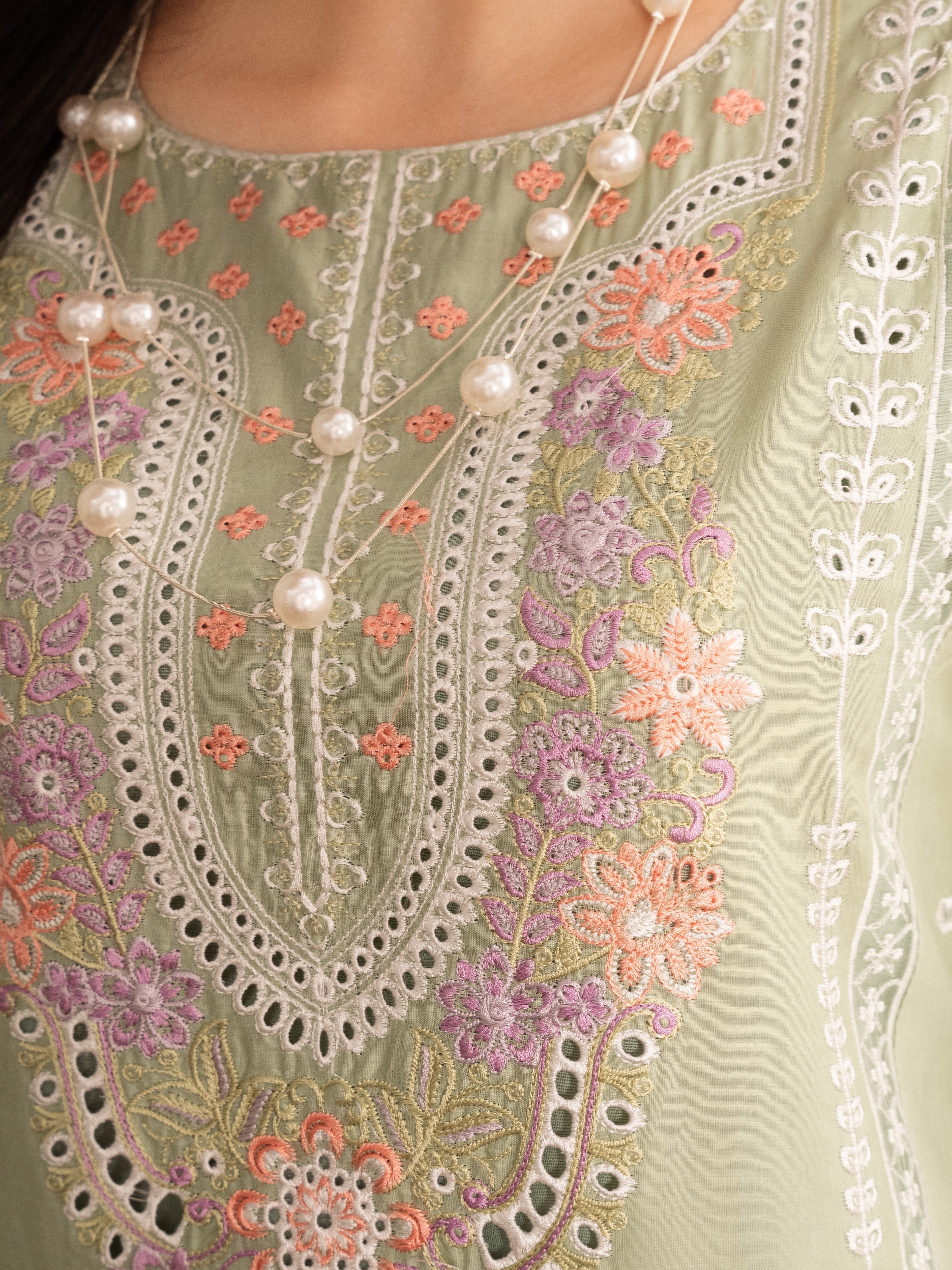 Embroidered Long Kurta Lawn 3-Piece Suit – Green, Linen Dupatta