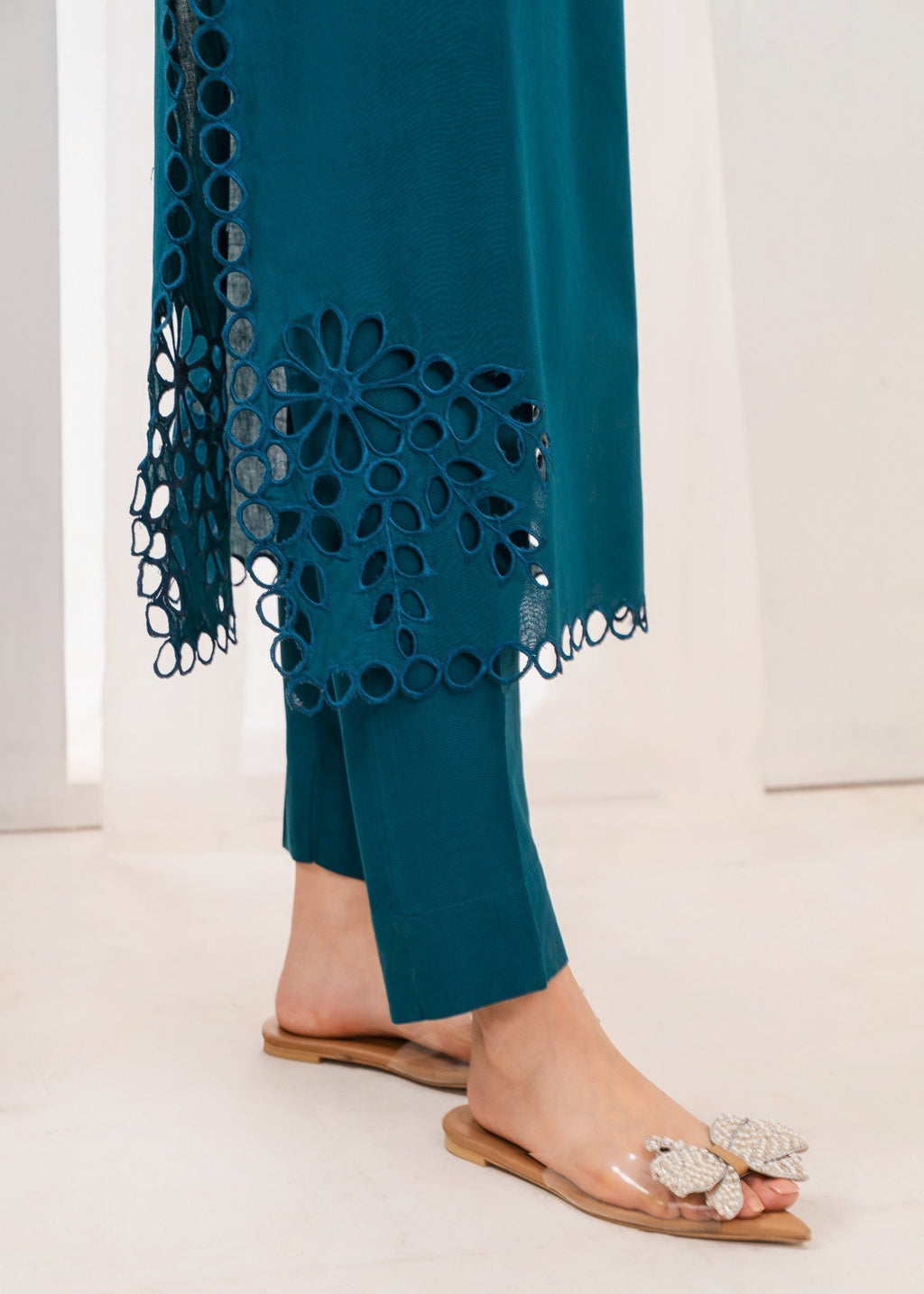 Embroidered Lawn 2-Piece Suit – Teal, Summer Wear