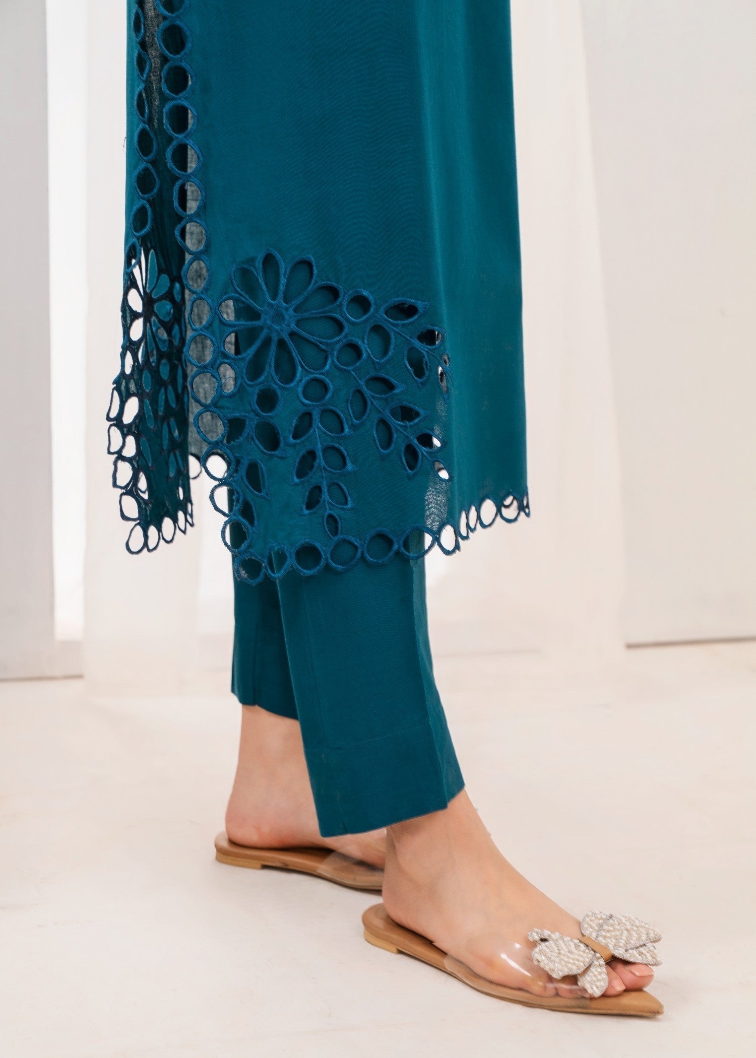 Embroidered Lawn 2-Piece Suit – Teal, Summer Wear