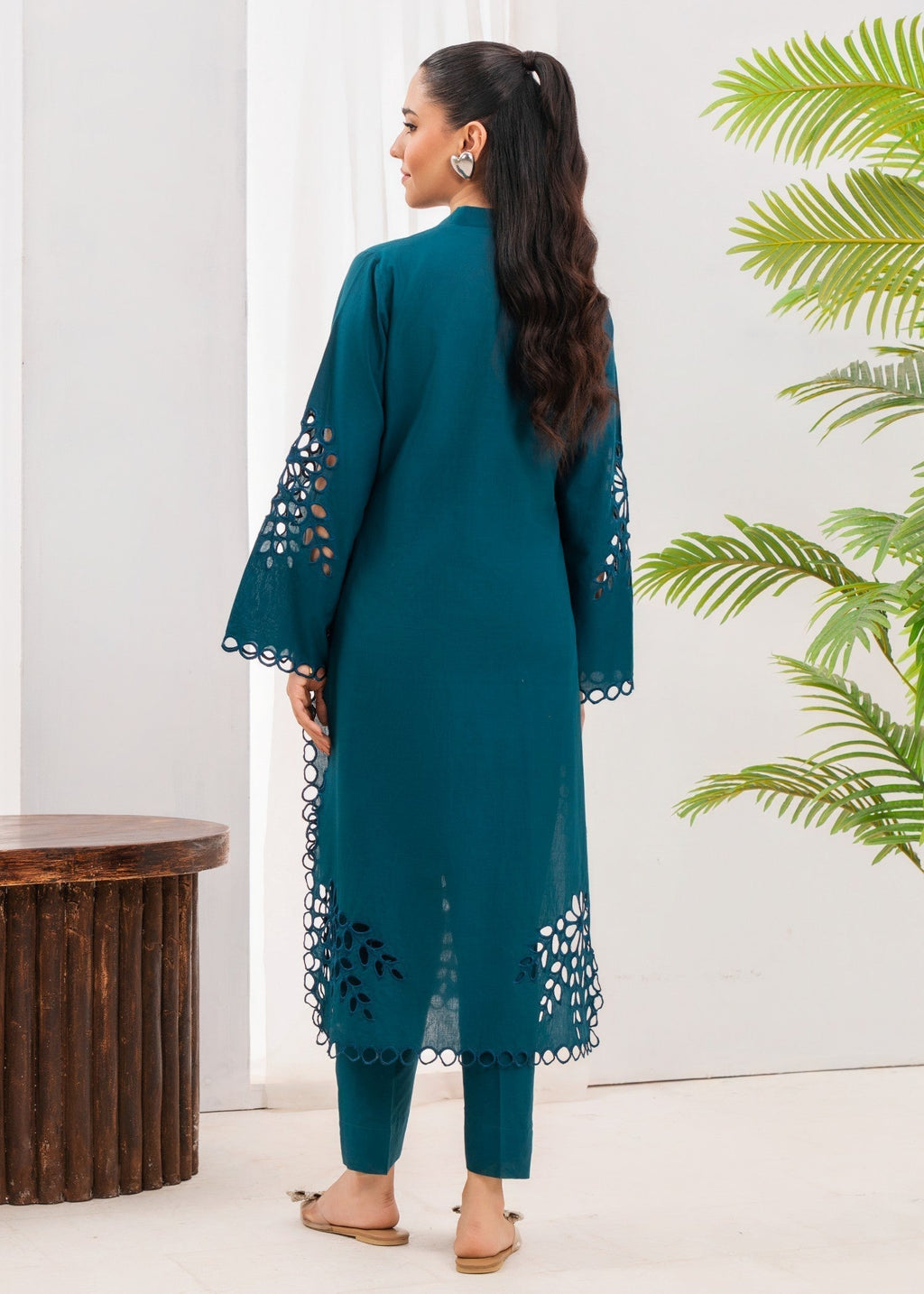Embroidered Lawn 2-Piece Suit – Teal, Summer Wear