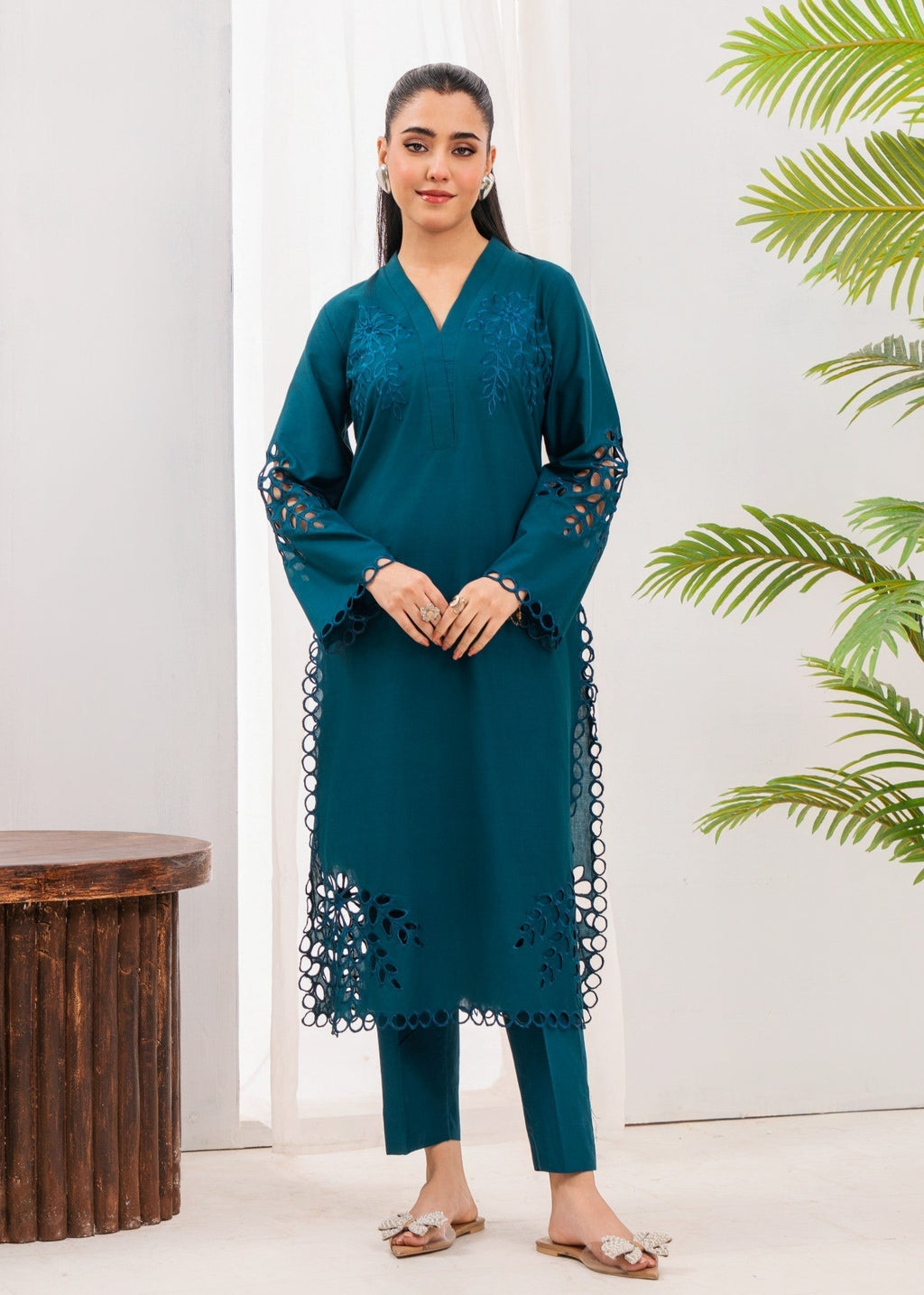 Embroidered Lawn 2-Piece Suit – Teal, Summer Wear