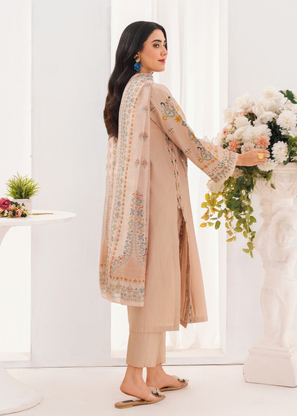 Embroidered Lawn 3-Piece Suit – Beige, Manaar Dupatta