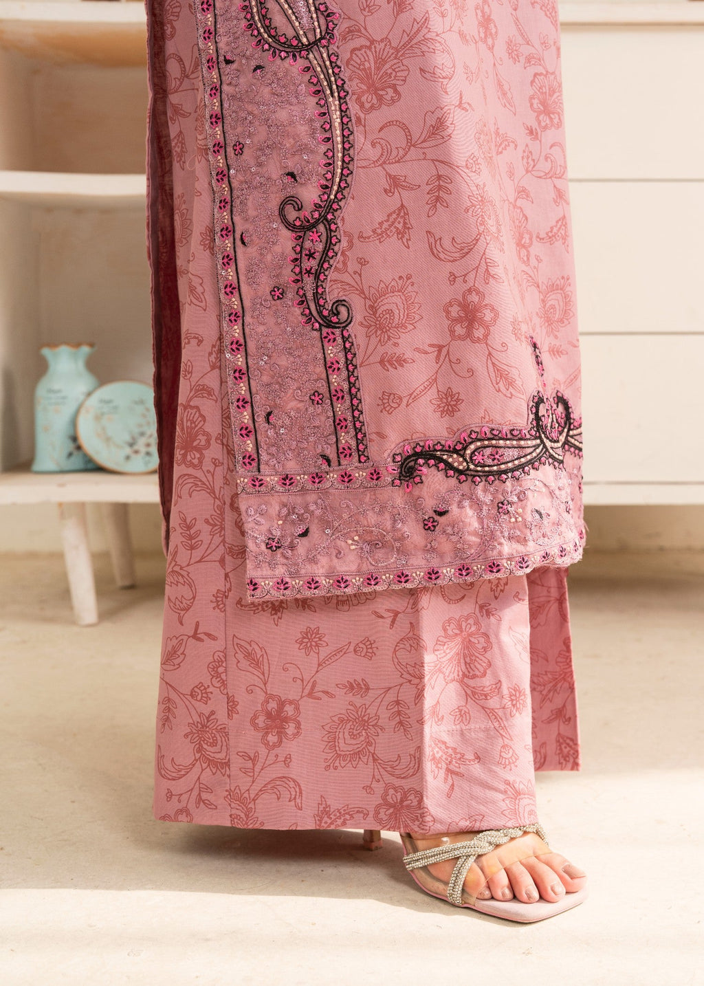 Embroidered Lawn Flapper Suit – Pink, Summer Wear