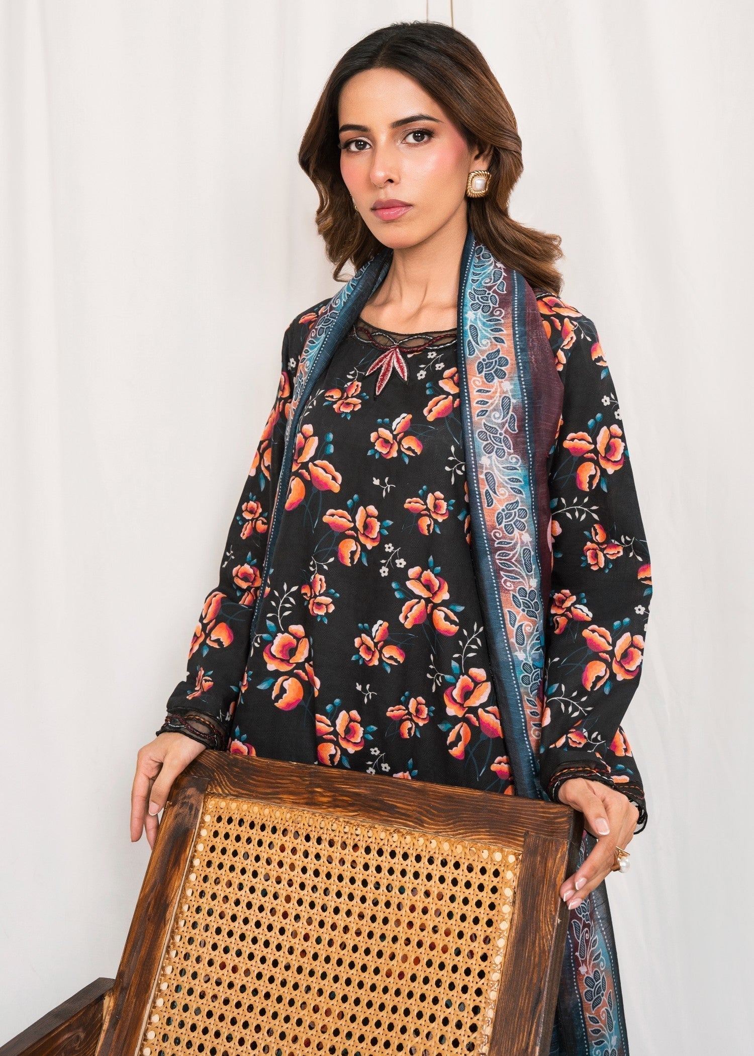 Embroidered Cotton Farshi Shalwar Suit – Black, Manaar Dupatta