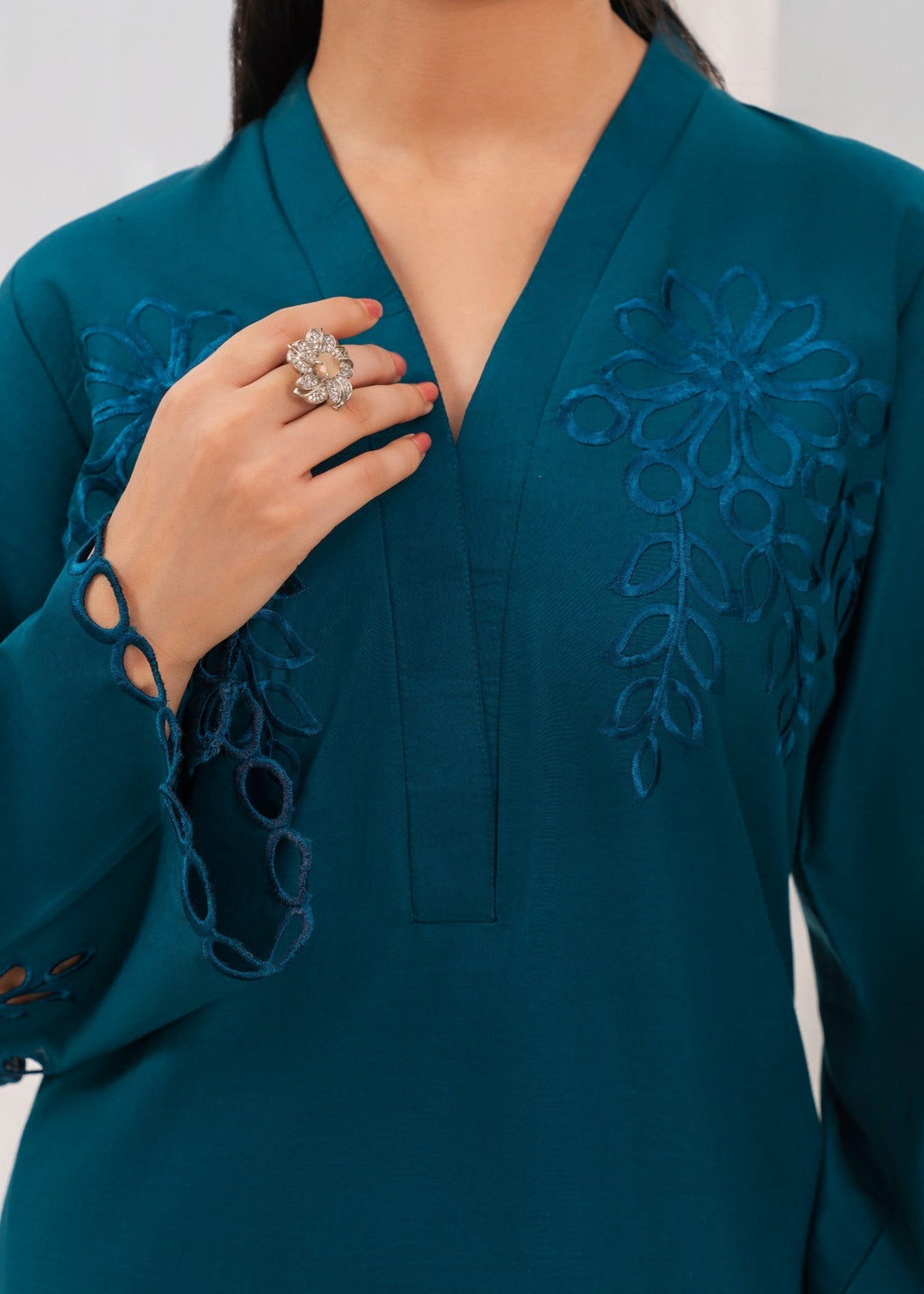 Embroidered Lawn 2-Piece Suit – Teal, Summer Wear