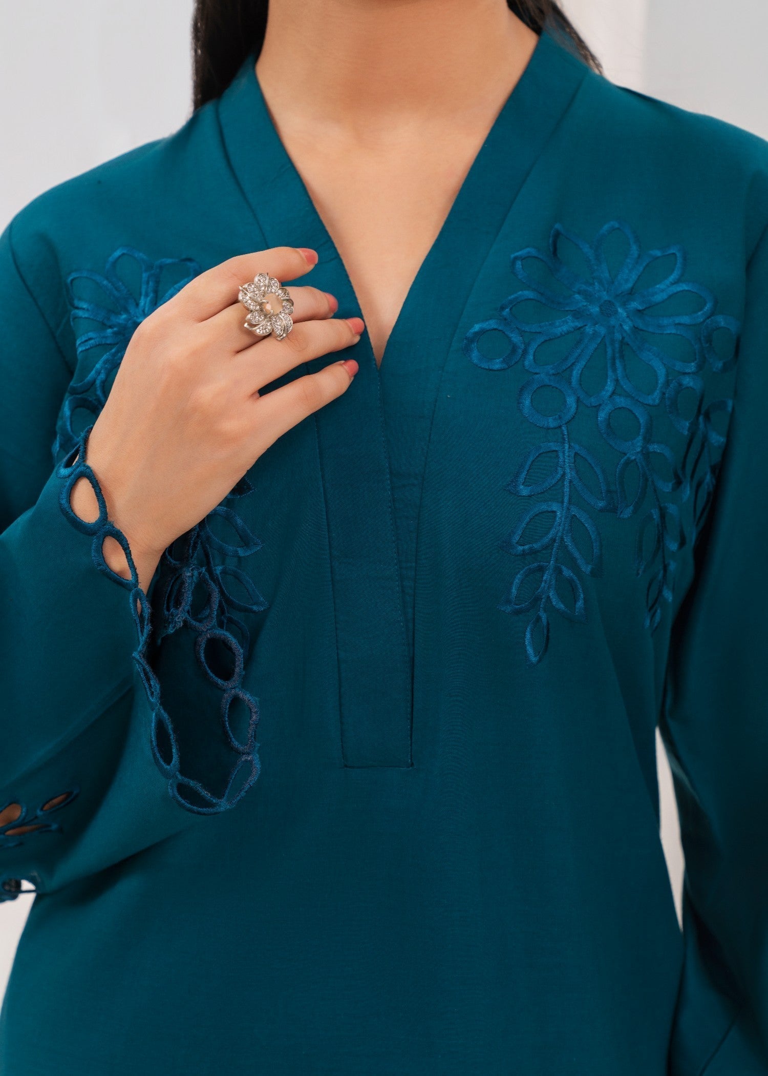 Embroidered Lawn 2-Piece Suit – Teal, Summer Wear